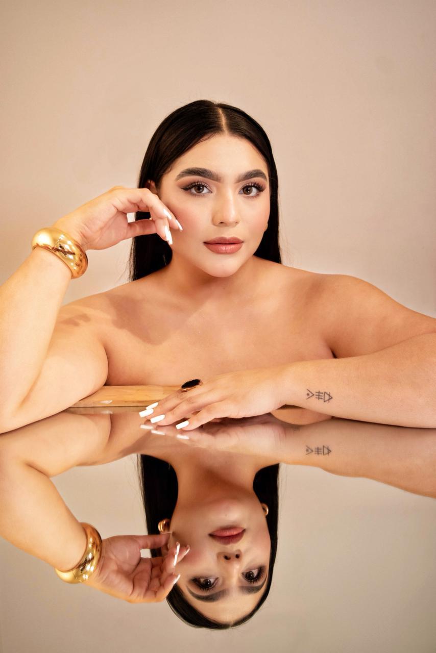 Intérprete MadelineSaint Foto 10