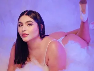 MadelineSaint live cam