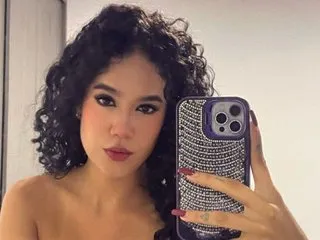 Imagen de perfil de modelo de cámara web de MilaCurlyx