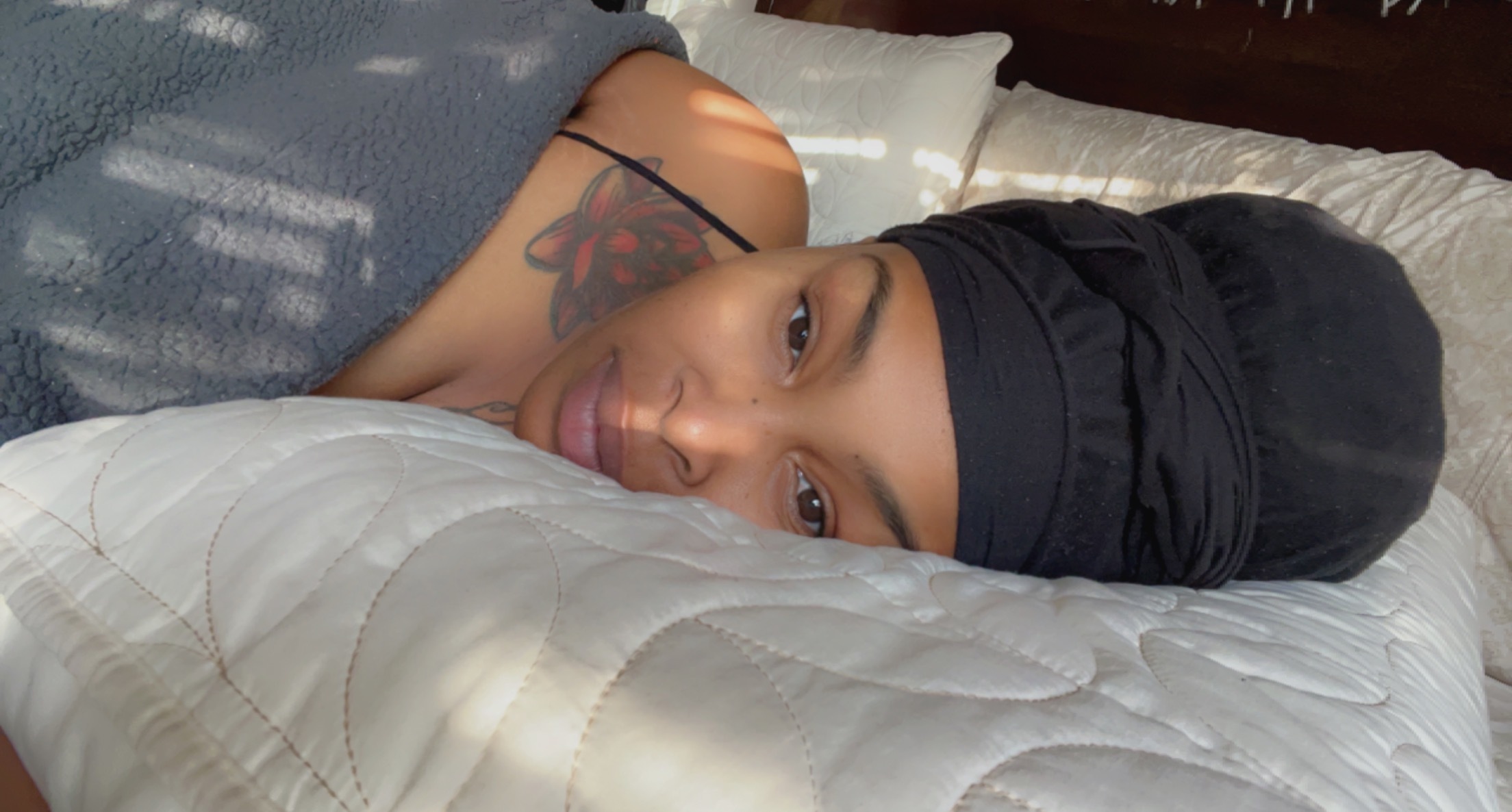 Intérprete Tallandvoluptuous Foto 7