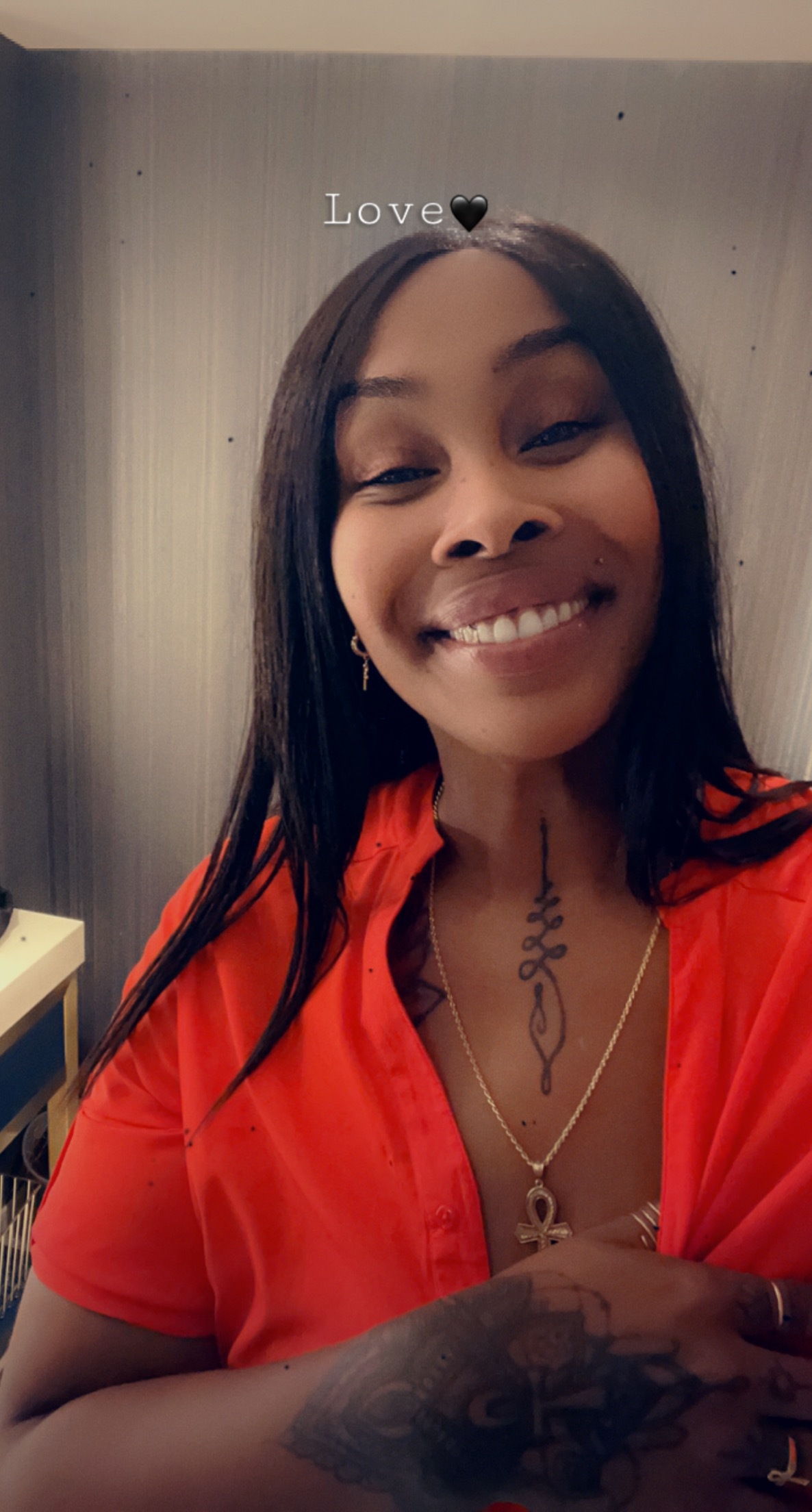 Intérprete Tallandvoluptuous Foto 1