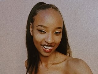 Laraccandy Profilbild des Cam-Modells 