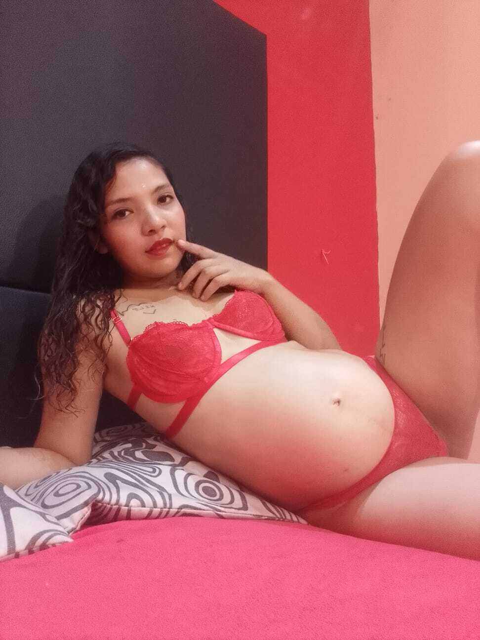 Artiest NellPregnant Foto 3