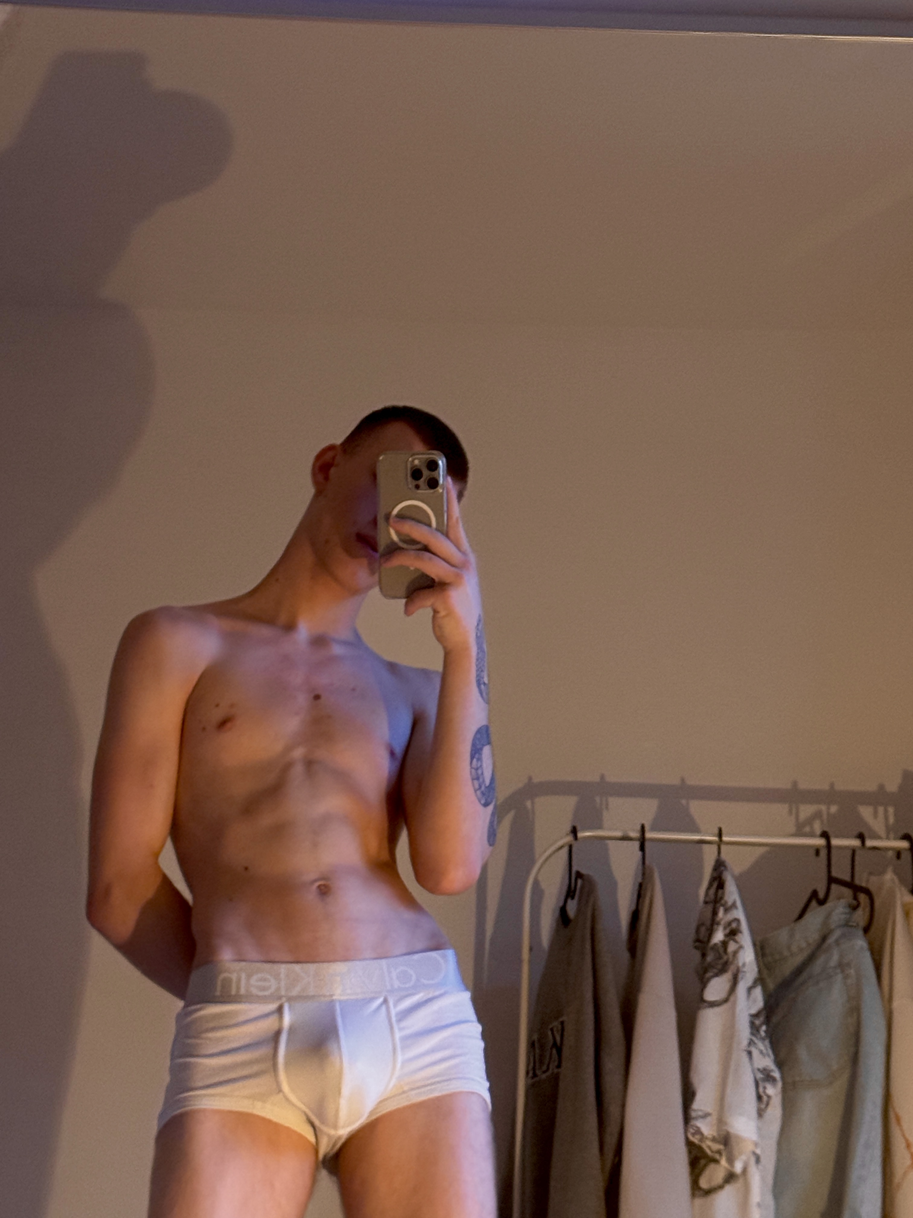 Performer Krastin Photo 11