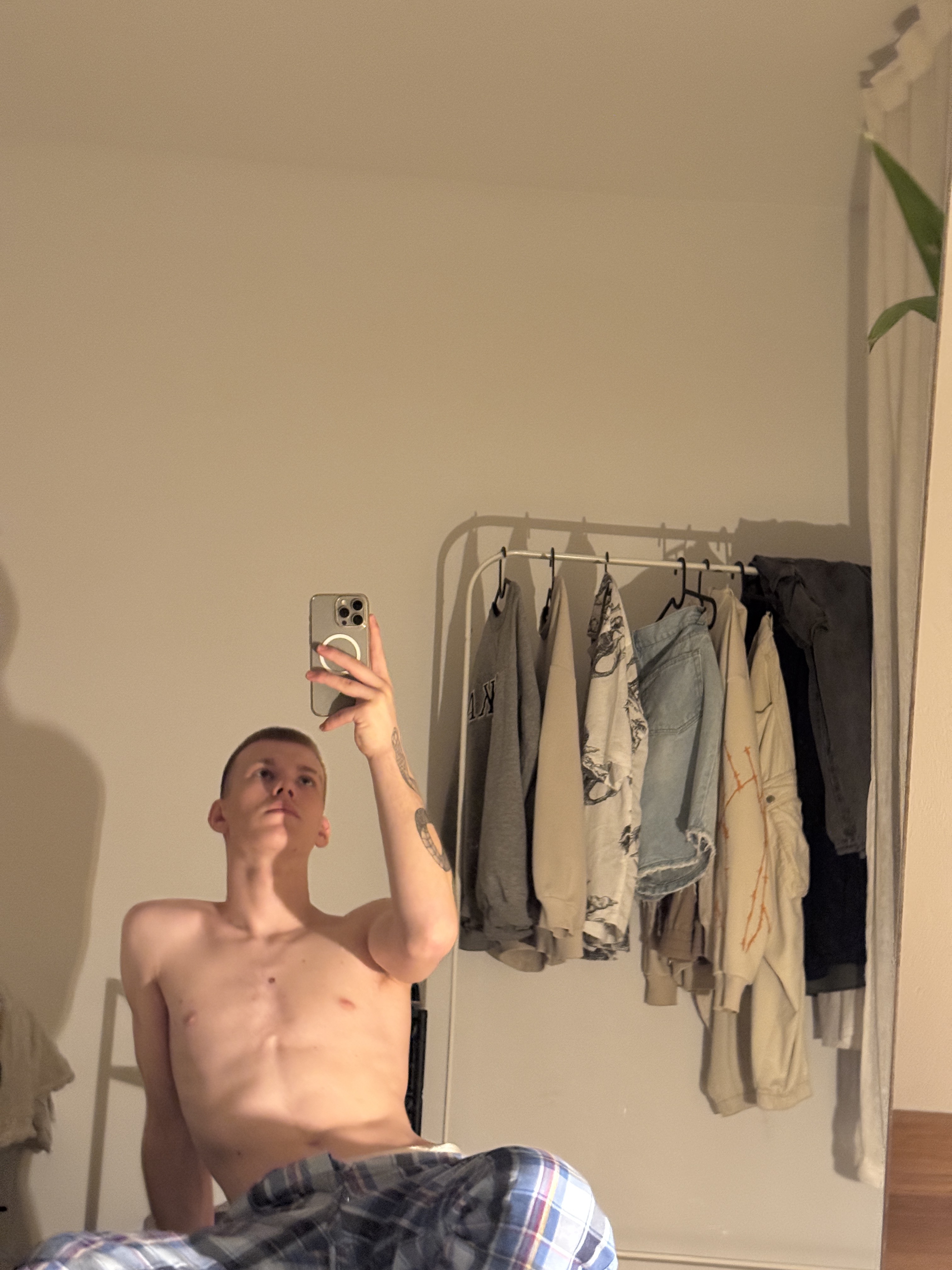 Performer Krastin Photo 9