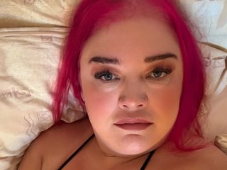 CurvySweetAdora profielfoto van cam model 