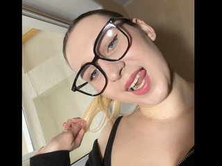 SweetCari cam model profile picture