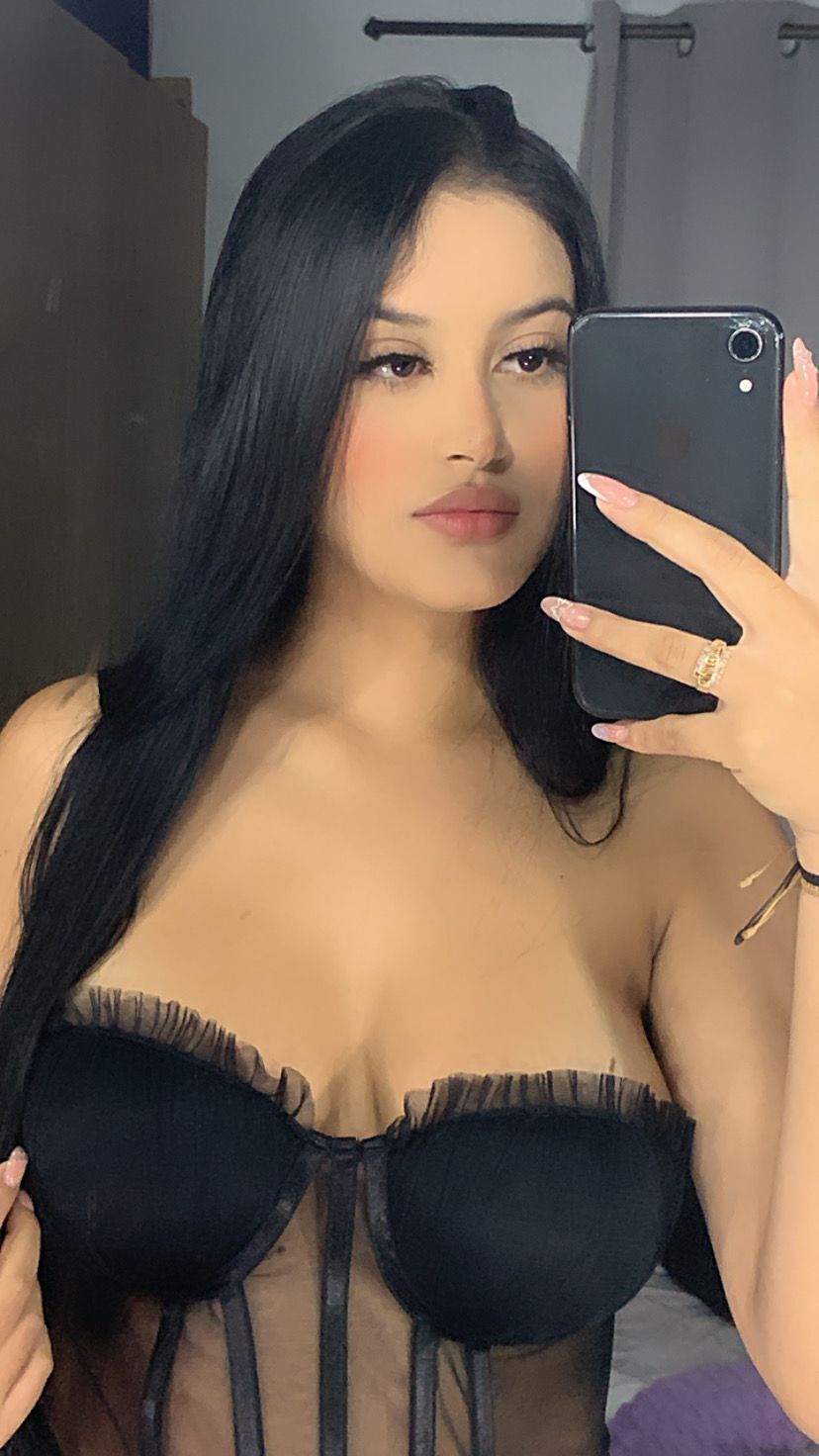 Performer AriaMoreti Photo 2