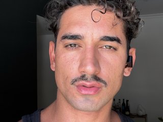 Rodnmm profielfoto van cam model 