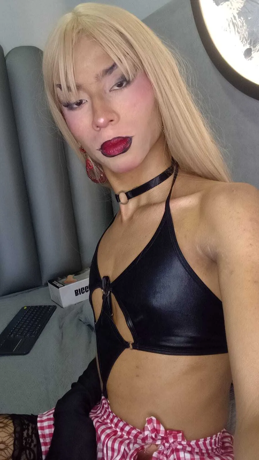 Performer venus_23 Photo 12