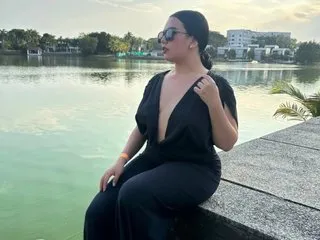 Elahilton20