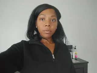 woahzy profilbild på webbkameramodell