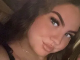 Image de profil du modèle de webcam Teebaby25