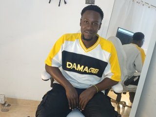 lucasmanzo profilbild på webbkameramodell 