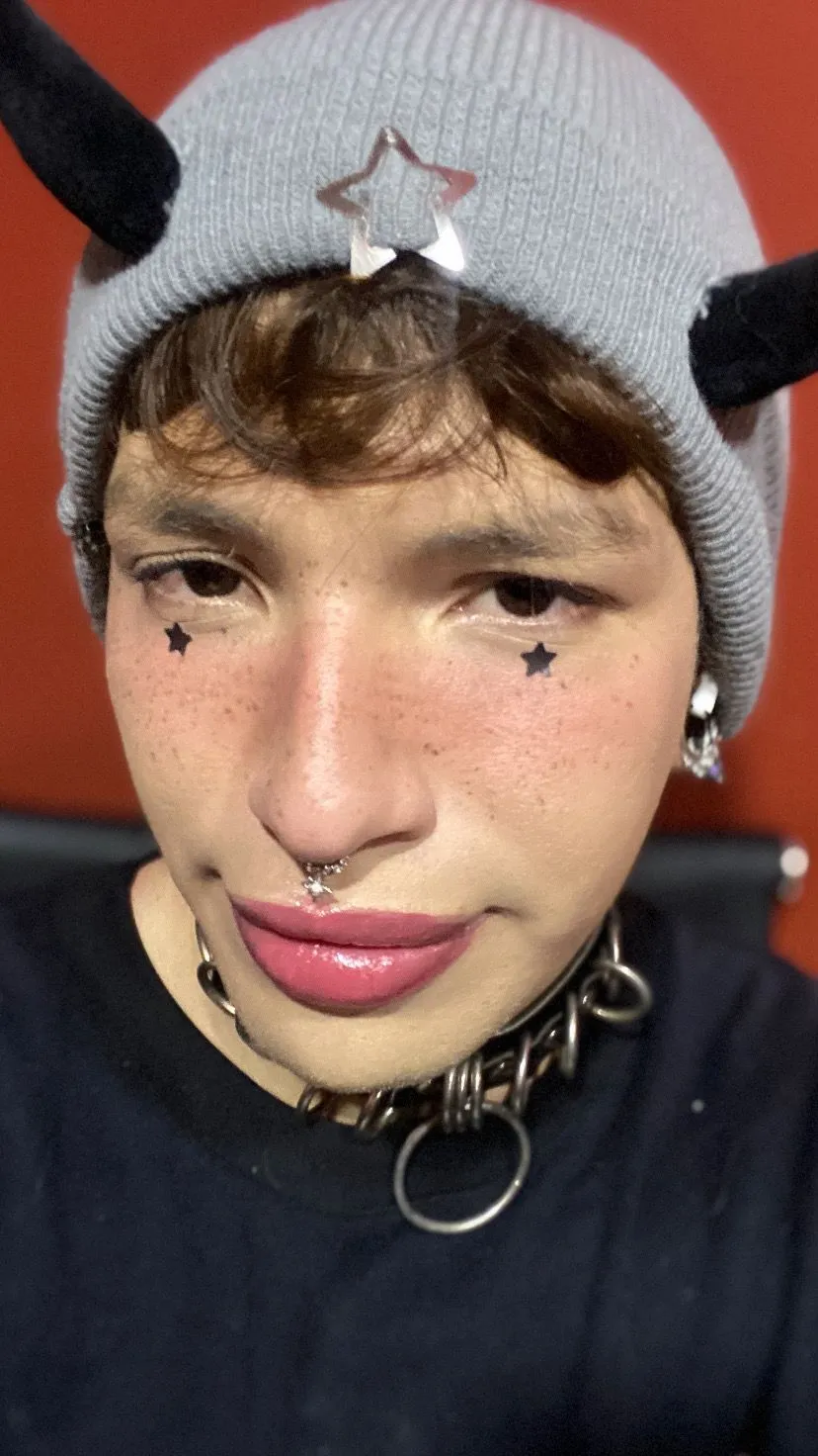 Intérprete Ella_Thorne Foto 2