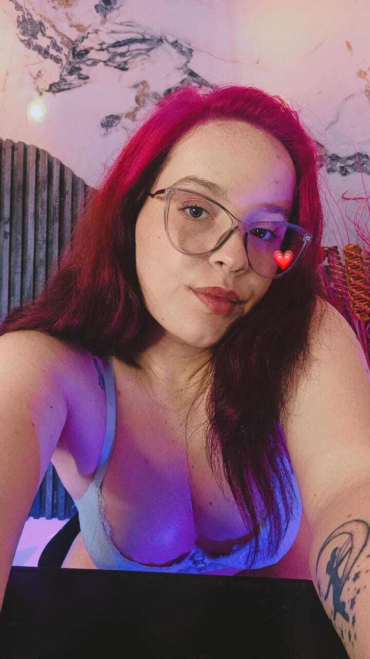 Performer AgathaBms Photo 2