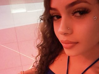 Alyssa_Luu cam model profile picture 