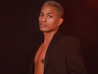 Foto de perfil de modelo de webcam de Jhosk_018 