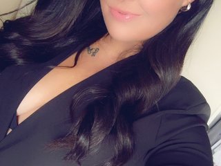 FlirtyQueenBee profilbild på webbkameramodell 