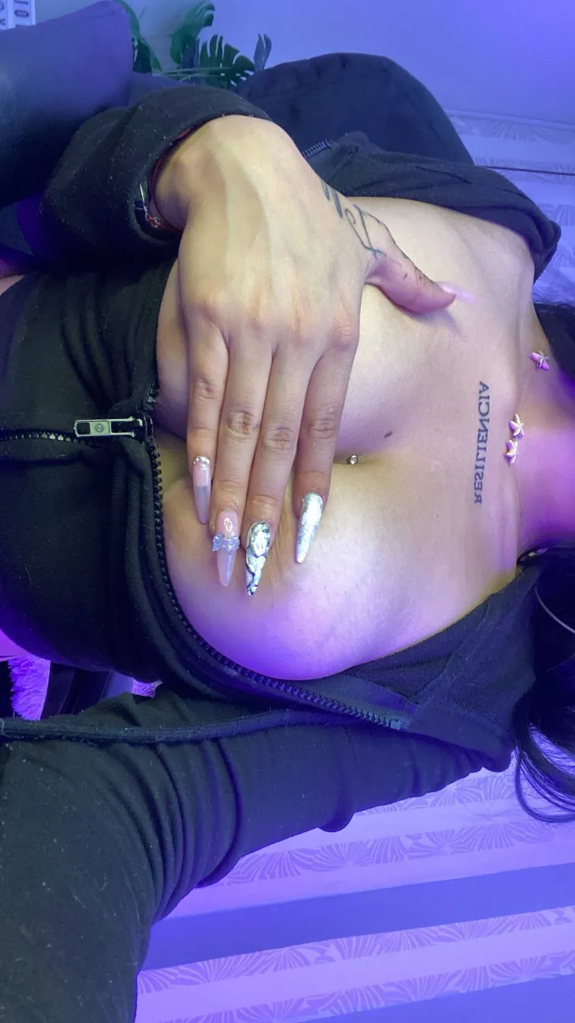 Utøver CourtnnyMaison Bilde 5