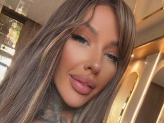 Image de profil du modèle de webcam imScarletNoir