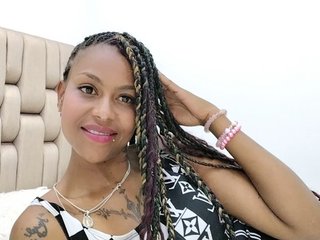 Cloe_Coluci profilbild på webbkameramodell 