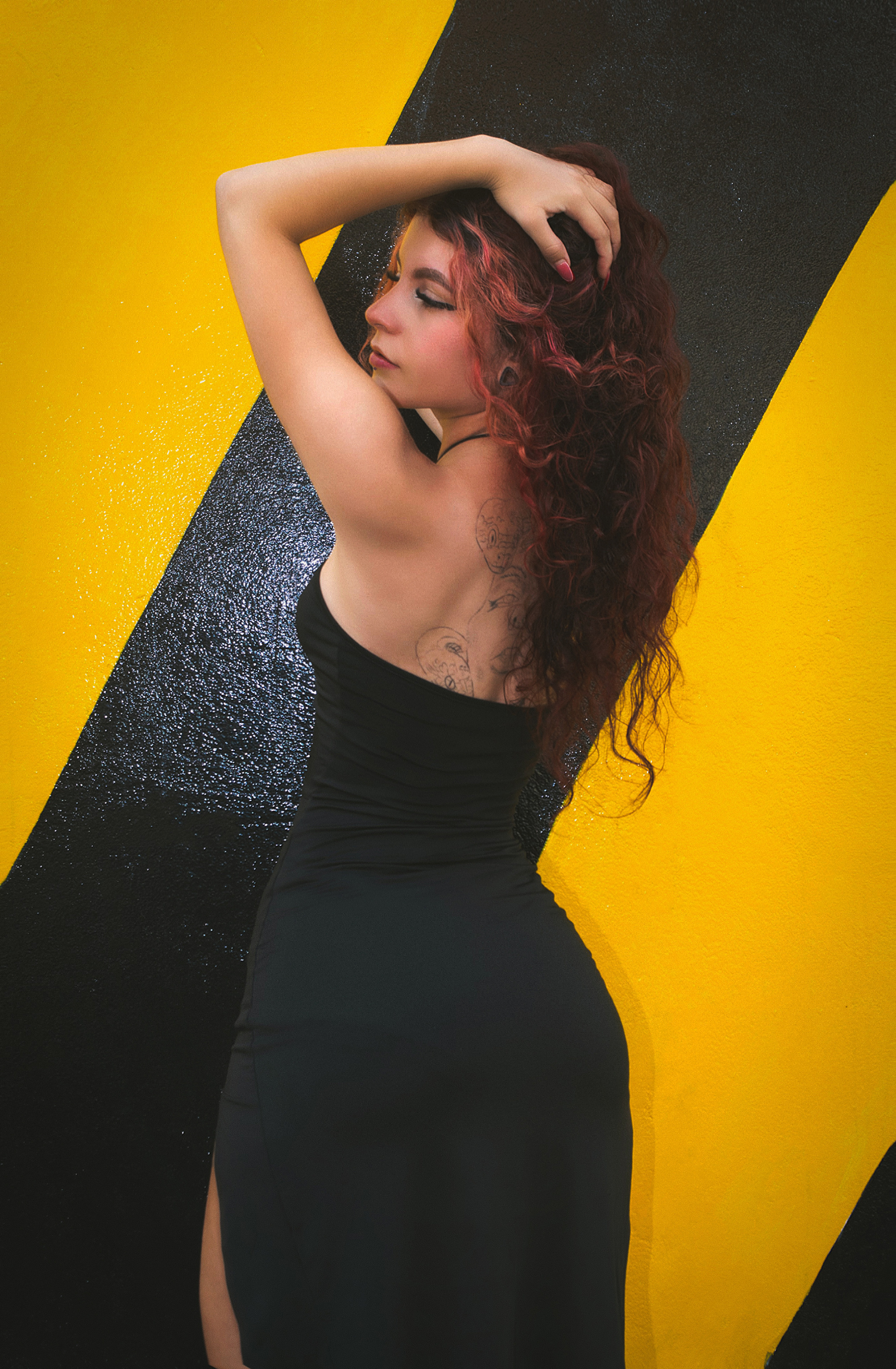 Performer ScarletBlaze18 Photo 3