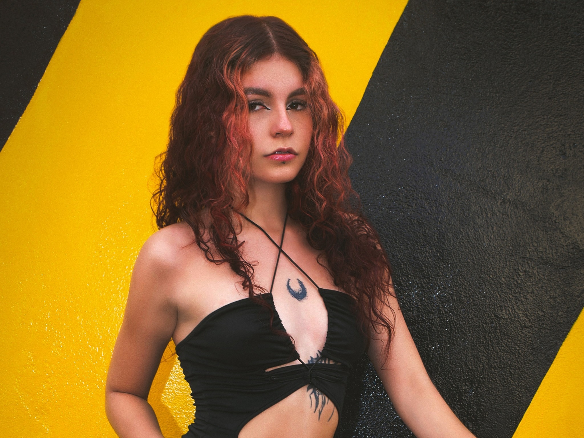 Performer ScarletBlaze18 Photo 5