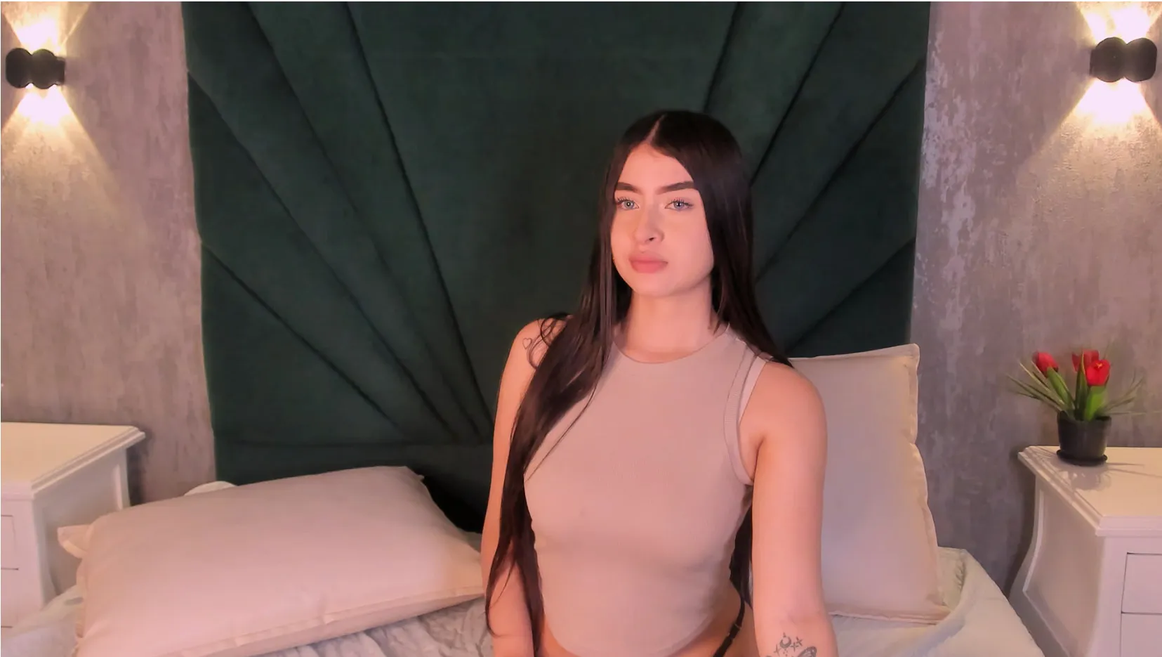 Performer Emyiclark Photo 7