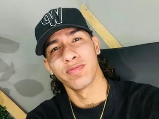 Image de profil du modèle de webcam Damian_phill