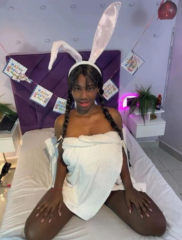 Interprete AvaRussell Foto 5