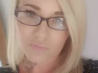 Image de profil du modèle de webcam MrsThrobinson