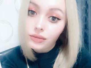 Imagen de perfil de modelo de cámara web de LILLAHx