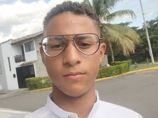 Yeps_pluss profilbild på webbkameramodell 