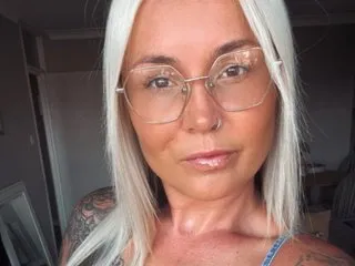 Curvy_Inked_Blondie profilbild på webbkameramodell