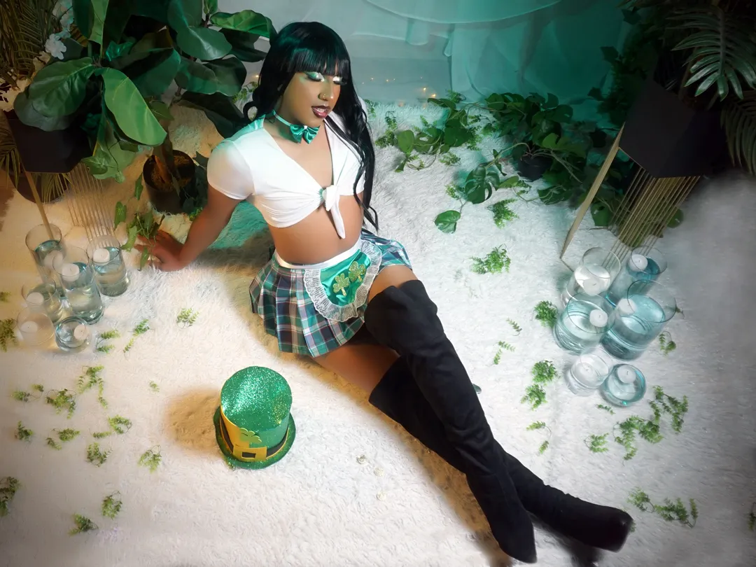 Performer IsabellaaDarrell Photo 9