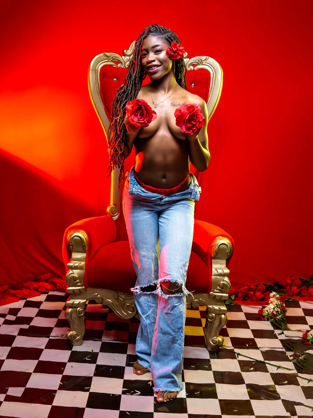 Performer MichellePose Photo 2