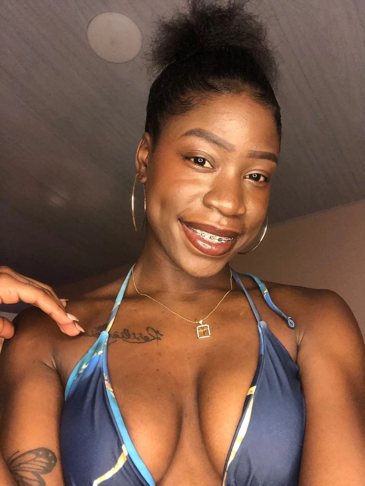 Artista MichellePose Foto 1