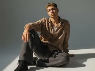 Image de profil du modèle de webcam Small_Alaya0207