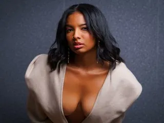 Profilbilde av MyaSmyth webkamera modell