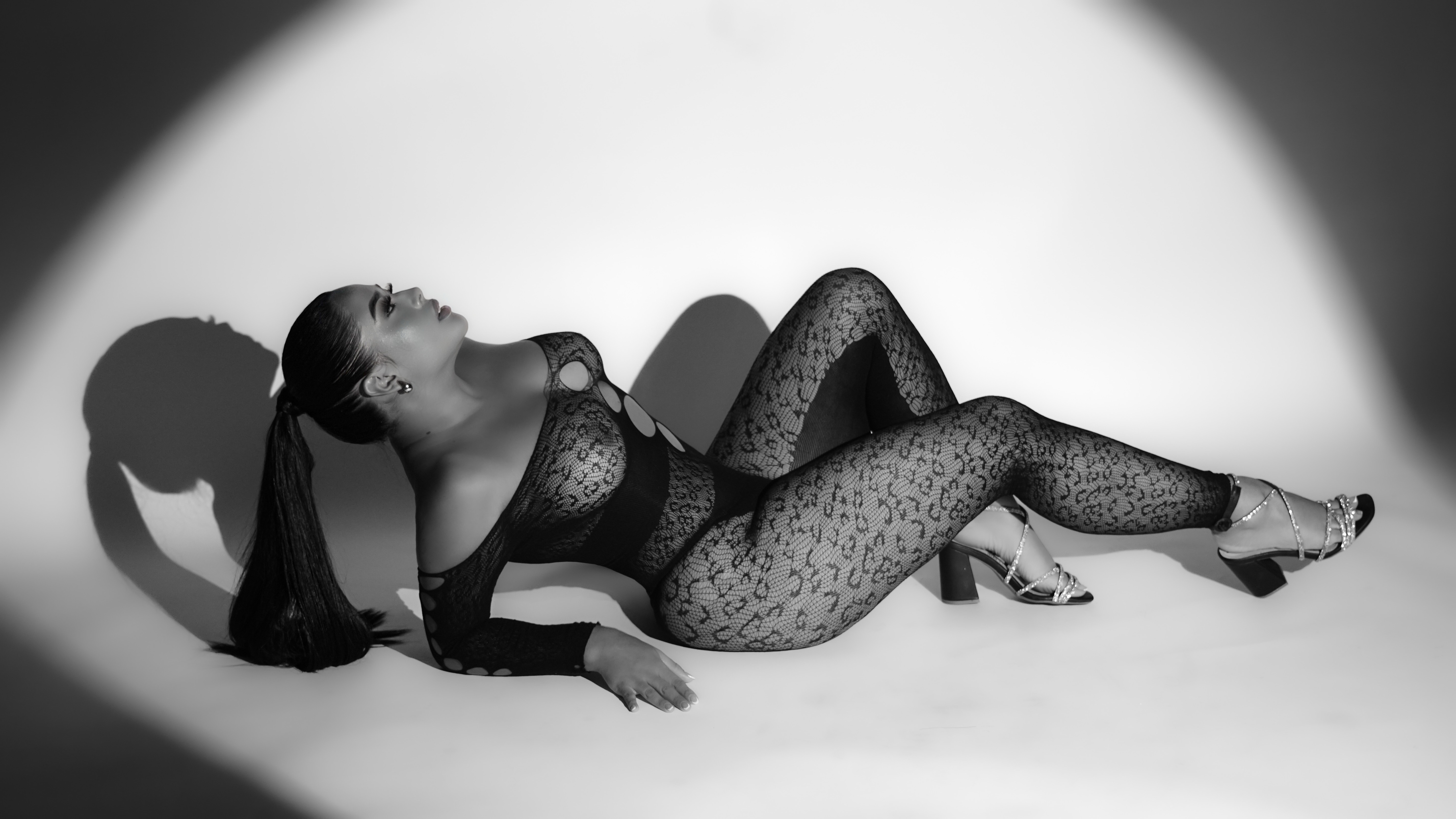 Performer Manuela_Thomson Photo 9