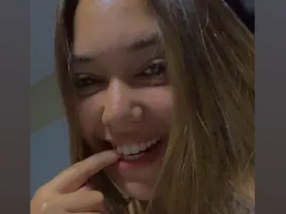 Lebisor0403 profilbild på webbkameramodell