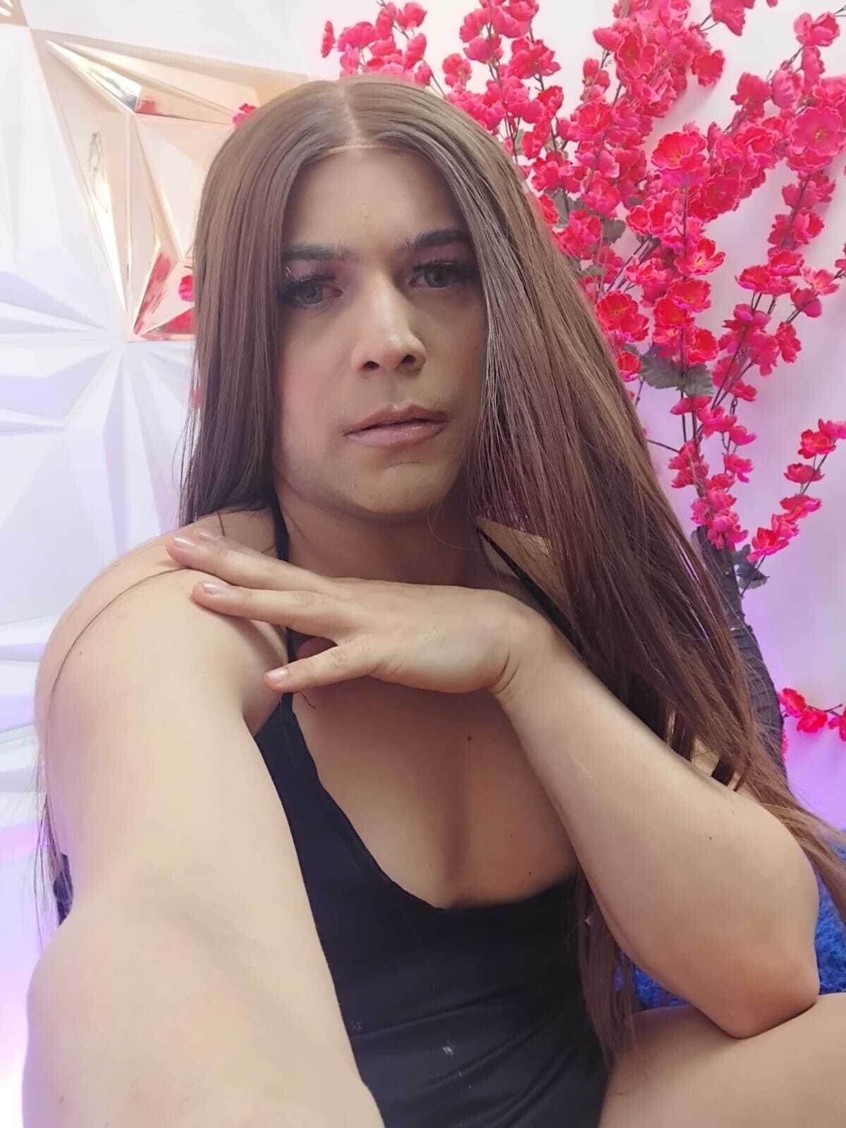 Performer NovaNightt Photo 5