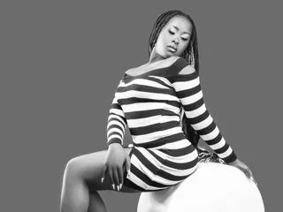 MoonFades22 cam model profile picture