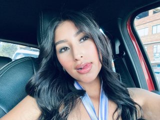 Isaavelvet Profilbild des Cam-Modells