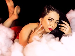 Image de profil du modèle de webcam AdelinneMoretti