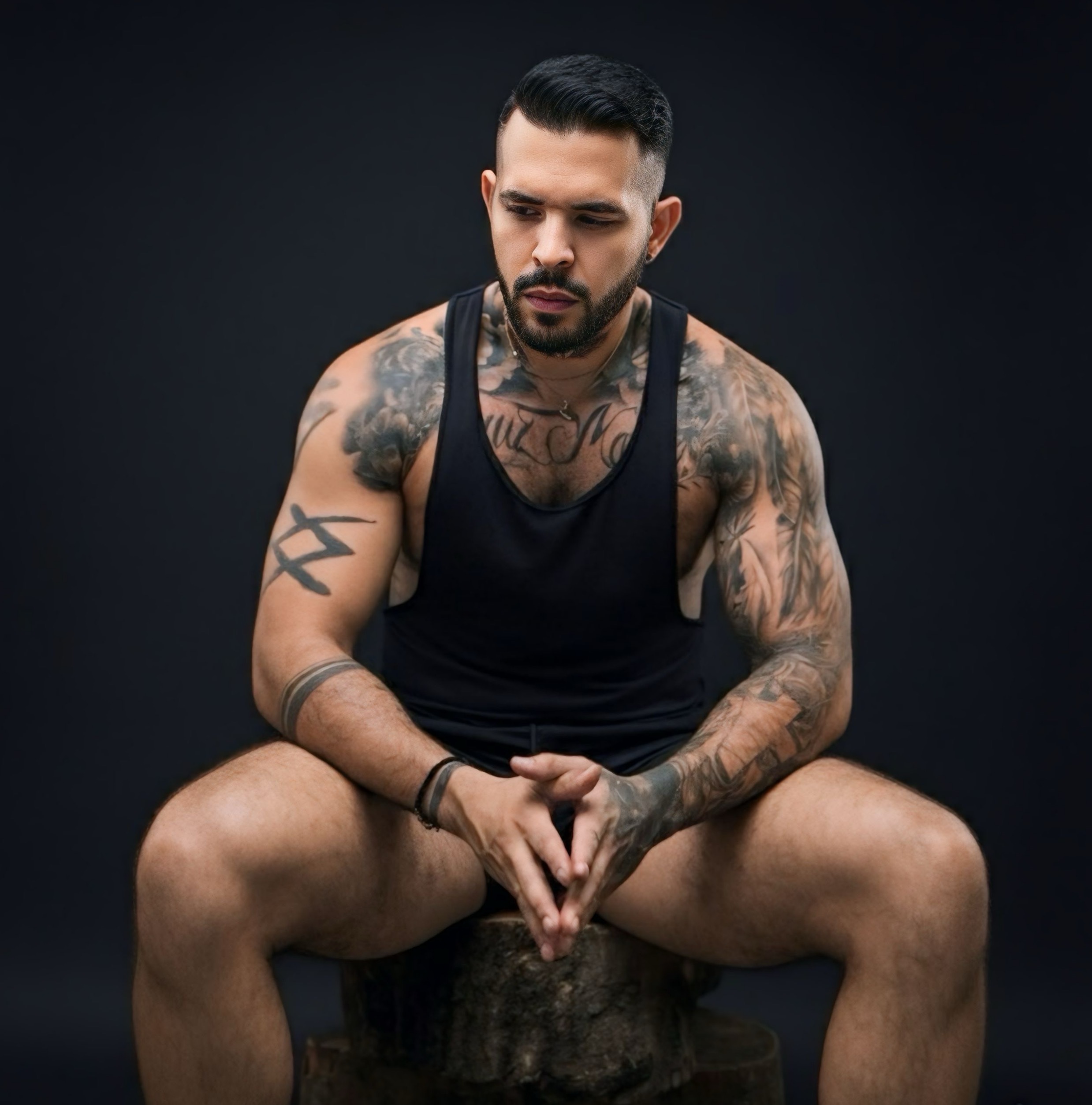 Performer Adil_nova_lock Photo 1