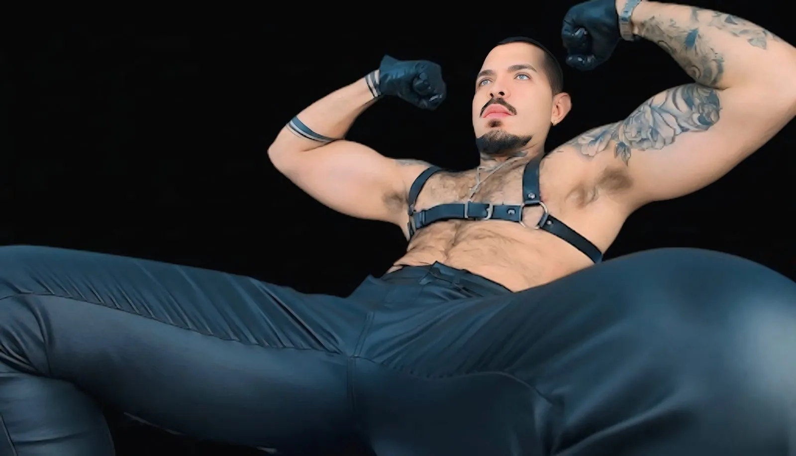 Interprète Adil_nova_lock Photo 2