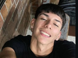 Foto de perfil de modelo de webcam de AmethystShadow18