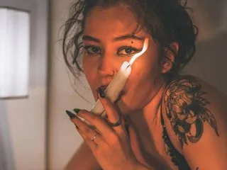 Image de profil du modèle de webcam ravensinferno